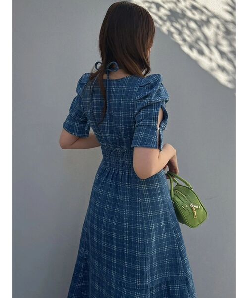 dazzlin(ダズリン)の「2WAYスイッチングステッチワンピース(ワンピース・レディース・その他1/インディゴブルー/オフホワイト・MEDIUM/SMALL)」の18枚目の写真