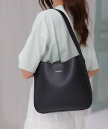 MARY QUANT（マリークワント）の「フリップサイドデイジー ワンショルダー（ショルダーバッグ）」