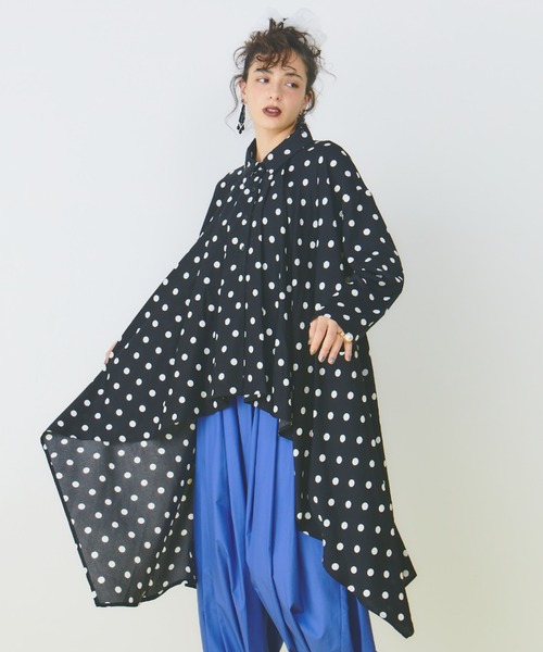 manana suerte（マニャーナスエルテ）の「サイドロングシャツ（シャツ/ブラウス・レディース・ドット/ブラック・FREE）」の4枚目の写真