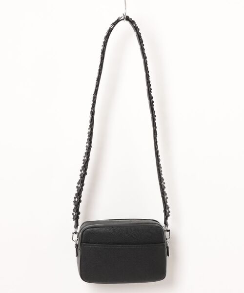 MICHAEL KORS(マイケルコース)の「BRYANT ペブルレザー カメラ クロスボディ ミディアム(ショルダーバッグ・レディース・ブラック・FREE)」の6枚目の写真
