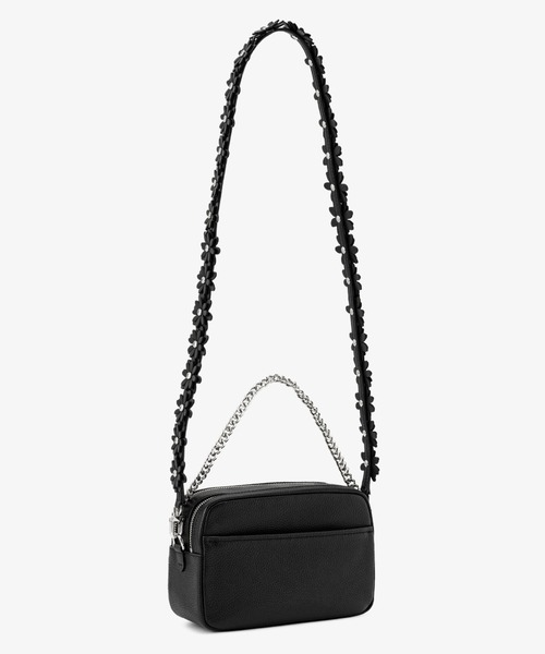 MICHAEL KORS(マイケルコース)の「BRYANT ペブルレザー カメラ クロスボディ ミディアム(ショルダーバッグ・レディース・ブラック・FREE)」の4枚目の写真