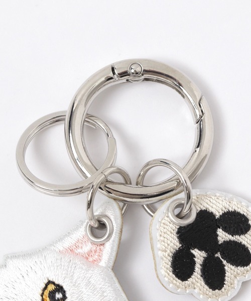 GLOBAL WORK（グローバルワーク）の「肉球キーチャーム/660187（キーホルダー・レディース・オフホワイト/ブラック/ベージュ・FREE）」の5枚目の写真