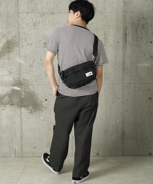 Healthknit Product(ヘルスニットプロダクト)の「"07"≪Healthknit Product≫2ポケット/7L ナイロン ショルダーバッグ(ショルダーバッグ・メンズ・ブラック・ONE SIZE)」の2枚目の写真