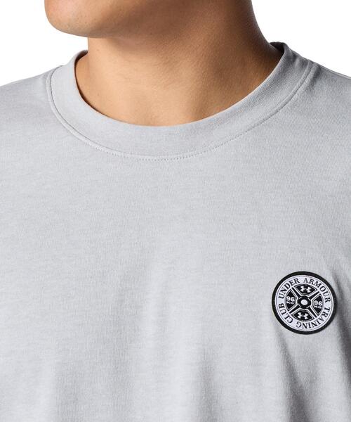 UNDER ARMOUR(アンダーアーマー)の「UAヘビーウエイト パッチ ショートスリーブ Tシャツ(ライフスタイル/メンズ)(Tシャツ/カットソー・メンズ・グレー・M/S/XL/3XL/L/2XL)」の2枚目の写真