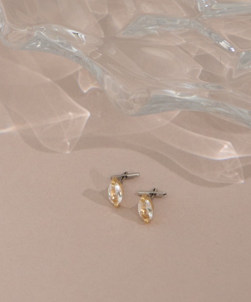 BAQLESS（バックレス）の「[BAQLESS/バックレス] HONESTY LEAF WHITE ピアス（ピアス（両耳用）・レディース・ホワイト・ONE SIZE）」の11枚目の写真