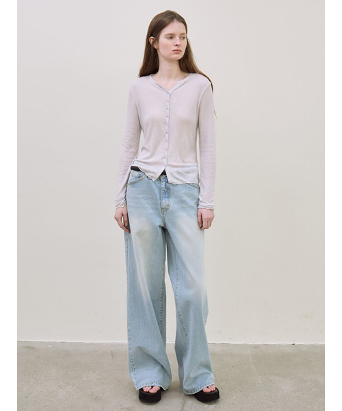 le(ル)の「v-neck ribbed button top (Pale blue)(Tシャツ/カットソー・レディース・その他・FREE)」の3枚目の写真