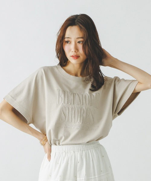 GLOBAL WORK(グローバルワーク)の「ピグメントカレッジプルオーバー6分袖/660939(Tシャツ/カットソー・レディース・グレイッシュベージュ/ダークブラウン/ブルー/ダークグレー・MEDIUM/LARGE)」の22枚目の写真