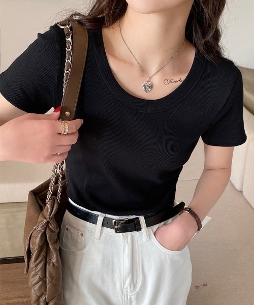 yuue' ( wear )(ユーイ)の「ワイドネックショートリブ半袖Tシャツ(Tシャツ/カットソー・レディース・ブラック/ダークブラウン/ライトグレー/ホワイト・FREE)」の14枚目の写真