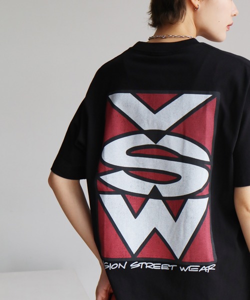VISION STREET WEAR(ヴィジョンストリートウェア)の「【VISION STREET WEAR/ヴィジョンストリートウェア】50th Anniversary Project 半袖アートワークプリントTシャツ(Tシャツ/カットソー・メンズ・ホワイト系3/ブラック系2/ベージュ系1/ホワイト系1/ホワイト系2/ブラック系1/ブラック系3/サックスブルー系1/サックスブルー系2/ピンク系1・M/L/LL/FREE)」の4枚目の写真