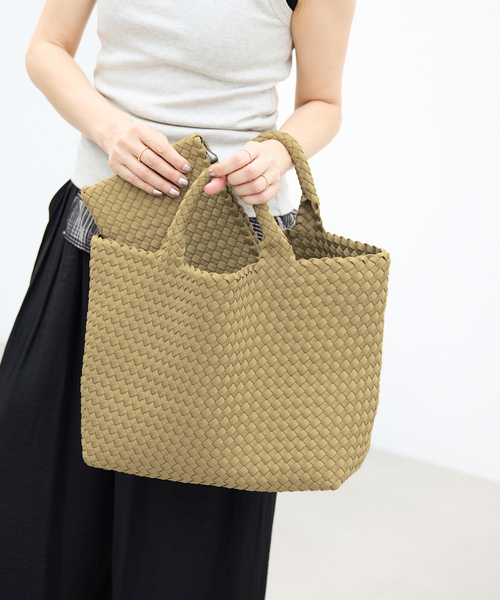 IENA（イエナ）の「NAGHEDI/ナゲディ 別注 St.Barths Medium Tote バッグ SN03013LD（トートバッグ・レディース・ベージュ/ブルー系その他・FREE）」の5枚目の写真