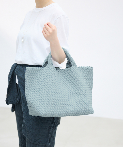 IENA（イエナ）の「NAGHEDI/ナゲディ 別注 St.Barths Medium Tote バッグ SN03013LD（トートバッグ・レディース・ベージュ/ブルー系その他・FREE）」の11枚目の写真