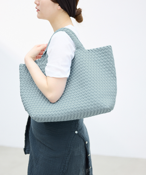 IENA（イエナ）の「NAGHEDI/ナゲディ 別注 St.Barths Medium Tote バッグ SN03013LD（トートバッグ・レディース・ベージュ/ブルー系その他・FREE）」の13枚目の写真