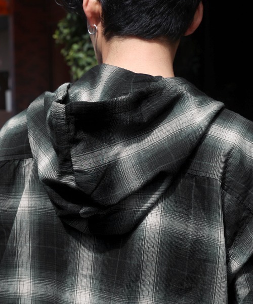 LUXSTYLE(ラグスタイル)の「先染め長袖フード付きシャツ(シャツ/ブラウス・メンズ・ストライプ/チェック・M/L)」の14枚目の写真