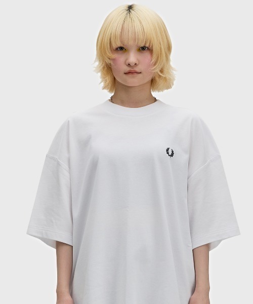 FRED PERRY(フレッドペリー)の「Oversized T-Shirt/オーバーサイズTシャツ(Tシャツ/カットソー・メンズ・グレー/ホワイト/ブラック・M/S/XS/L)」の6枚目の写真