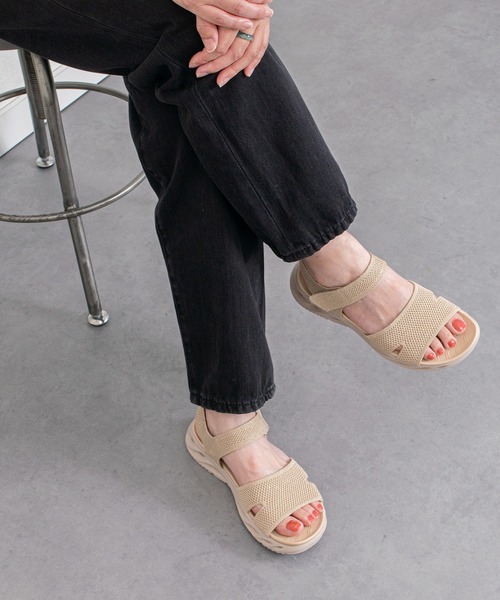 VINCULUM(ウィンクルム)の「【VINCULUM】フレックスソールベルクロサンダル(762112)(サンダル・レディース・ベージュ/カーキ・36/39/38/37)」の2枚目の写真