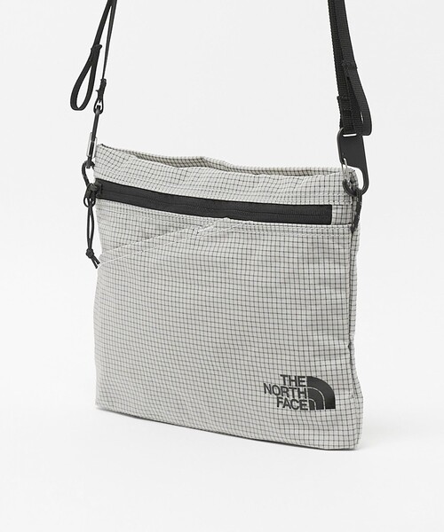 THE NORTH FACE(ザノースフェイス)の「<THE NORTH FACE>ラフター ショルダー ポーチ M SP ショルダーバッグ(ショルダーバッグ・メンズ・ブラック/グレー系・FREE)」の8枚目の写真