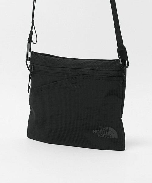 THE NORTH FACE(ザノースフェイス)の「<THE NORTH FACE>ラフター ショルダー ポーチ M SP ショルダーバッグ(ショルダーバッグ・メンズ・ブラック/グレー系・FREE)」の18枚目の写真