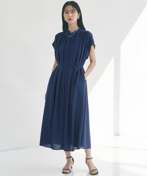 UNFILO(アンフィーロ)の「【WEB限定カラー】ヴィンテージシアー ギャザーワンピース(ワンピース・レディース・ブラウン系/ブラック系1/レッド系/ベージュ系/ダルブルー系/ブラック系・X-SMALL/SMALL/MEDIUM)」の5枚目の写真