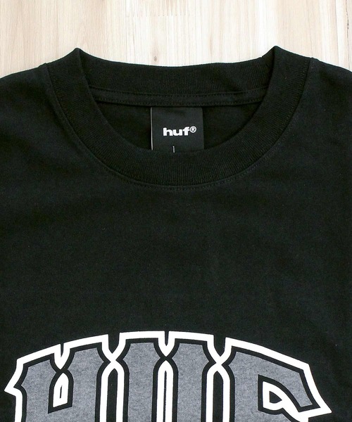 HUF(ハフ)の「クラシックアーチ 半袖Tシャツ CLASSIC ARCH SS TEE(Tシャツ/カットソー・メンズ・ブラック/ホワイト・M/L/XL)」の10枚目の写真