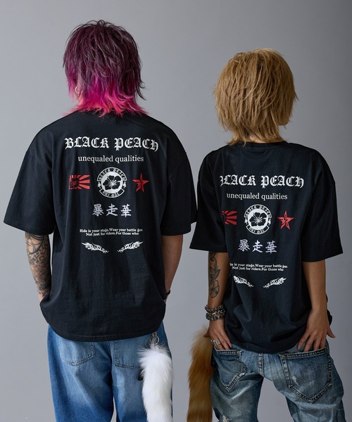 BLACK PEACH（ブラックピーチ）の「【BLACK PEACH】コラボプリント 半袖Tシャツ（Tシャツ/カットソー・レディース・ブラック・LARGE/MEDIUM/SMALL）」の5枚目の写真