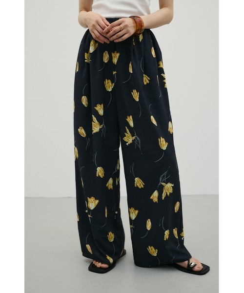 STYLEMIXER(スタイルミキサー)の「フラワープリントリラックスパンツ(その他パンツ・レディース・ブラック系その他・SMALL/MEDIUM)」の1枚目の写真
