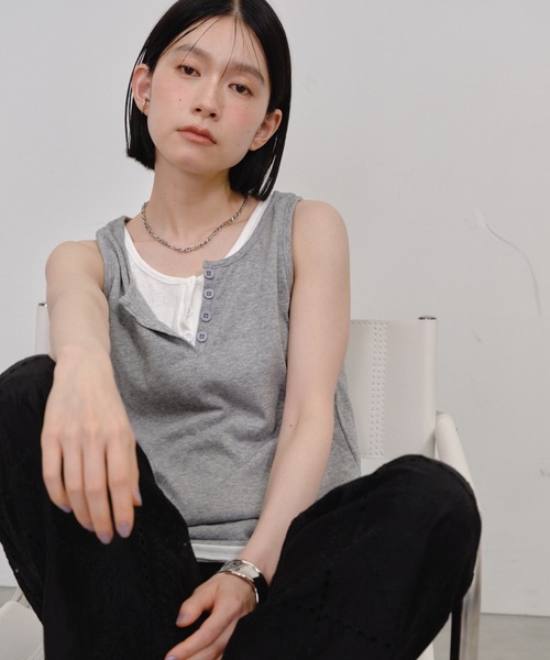 Shelly island(シェリーアイランド)の「ヘンリーネックタンクトップ(Tシャツ/カットソー・レディース・ホワイト/グレー/ブラック・FREE)」の9枚目の写真