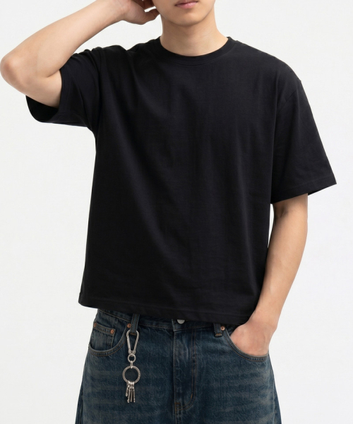 UNDEROFF(アンダーオフ)の「メンズ コットン 半袖 リアル クロップTシャツ ブラック(Tシャツ/カットソー・メンズ・ブラック・LARGE/MEDIUM/X-LARGE)」の2枚目の写真
