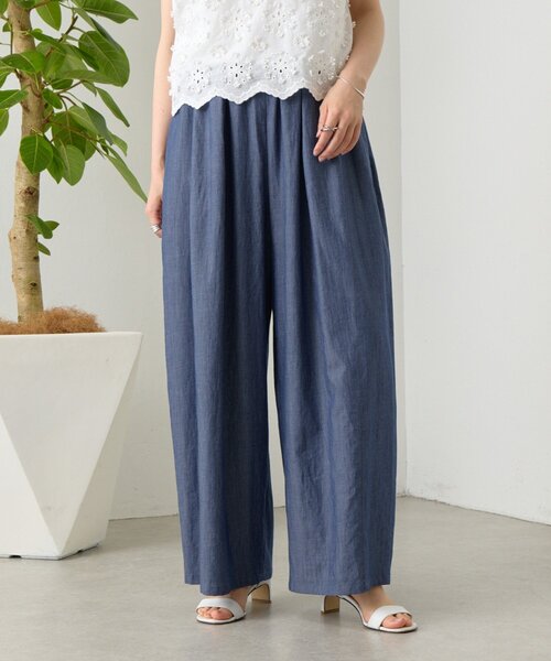 BEARDSLEY(ビアズリー)の「ライトデニムバレルパンツ(その他パンツ・レディース・インディゴブルー・0/1)」の2枚目の写真