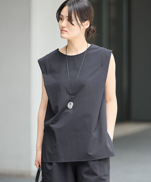IENA(イエナ)の「《撥水/UVカット/セットアップ対応》撥水UVプロテクト タックスリーブプルオーバー(Tシャツ/カットソー・レディース・カーキ/ブラック・FREE)」の18枚目の写真