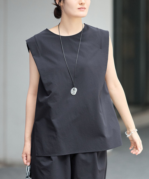 IENA(イエナ)の「《撥水/UVカット/セットアップ対応》撥水UVプロテクト タックスリーブプルオーバー(Tシャツ/カットソー・レディース・カーキ/ブラック・FREE)」の22枚目の写真
