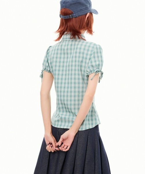 gossip!ロサンゼルス(ゴシップロサンゼルス)の「【Y2Kガーリー】レトロチェック柄キャット刺繍半袖ブラウス アシンメトリー ハートボタン パフスリーブ(シャツ/ブラウス・レディース・チェック・M)」の4枚目の写真