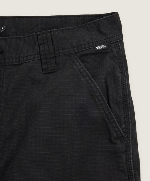 VANS(バンズ)の「PARA バギーカーゴパンツ / Para Baggy Cargo Pant Black VN000U41BLK1(カーゴパンツ・メンズ・ブラック・32inch/30inch/34inch)」の4枚目の写真