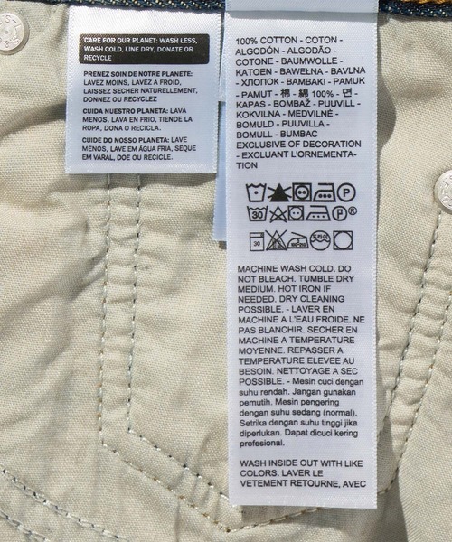 Levi's(リーバイス)の「Levi's/リーバイス EASY DAD ジーンズ ダークインディゴ(デニムパンツ・レディース・ダークインディゴブルー・28inch/27inch/26inch/25inch/24inch/23inch)」の15枚目の写真