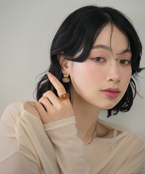 LAULEN(ローレン)の「resin mix design earrings /レジンミックスデザインピアス(ピアス(両耳用)・レディース・ベージュ/ブラウン/アイボリー・FREE)」の12枚目の写真