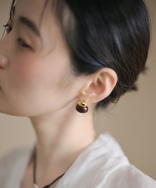LAULEN(ローレン)の「resin mix design earrings /レジンミックスデザインピアス(ピアス(両耳用)・レディース・ベージュ/ブラウン/アイボリー・FREE)」の4枚目の写真