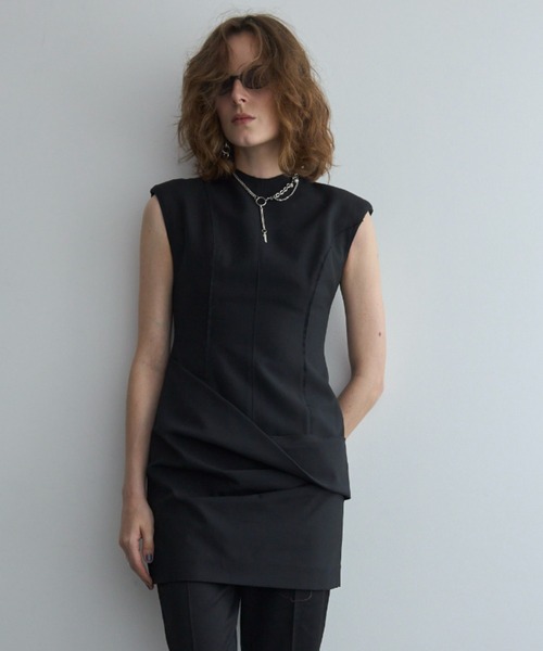 JOSE MOON(ジョゼムーン)の「POWER SHOULDER MINI DRESS/パワーショルダーミニドレス(ワンピース・レディース・ブラック/グレー・36/38)」の2枚目の写真