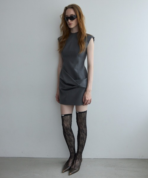 JOSE MOON(ジョゼムーン)の「POWER SHOULDER MINI DRESS/パワーショルダーミニドレス(ワンピース・レディース・ブラック/グレー・36/38)」の17枚目の写真