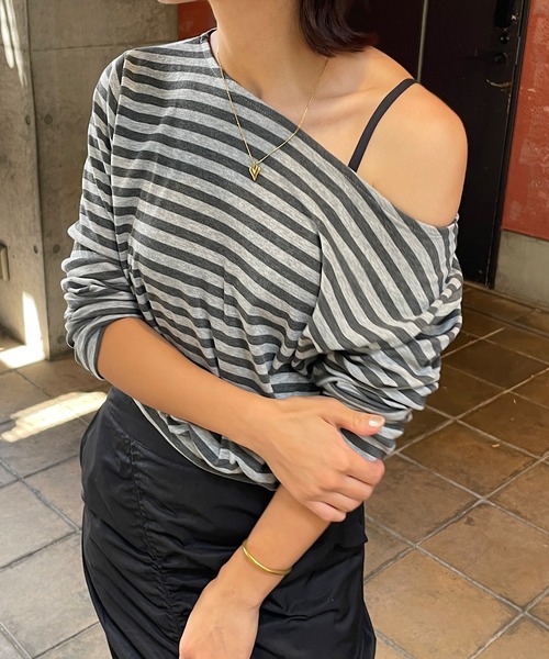 ROGER AND RAW(ロジャーアンドロウ)の「ボートネックボーダー長袖トップス(Tシャツ/カットソー・レディース・ピンク/チャコールグレー/イエロー・FREE)」の2枚目の写真