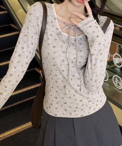 ViViDAY(ビビデー)の「フロントリボン 花柄カットソー(Tシャツ/カットソー・レディース・グレー・M)」の10枚目の写真