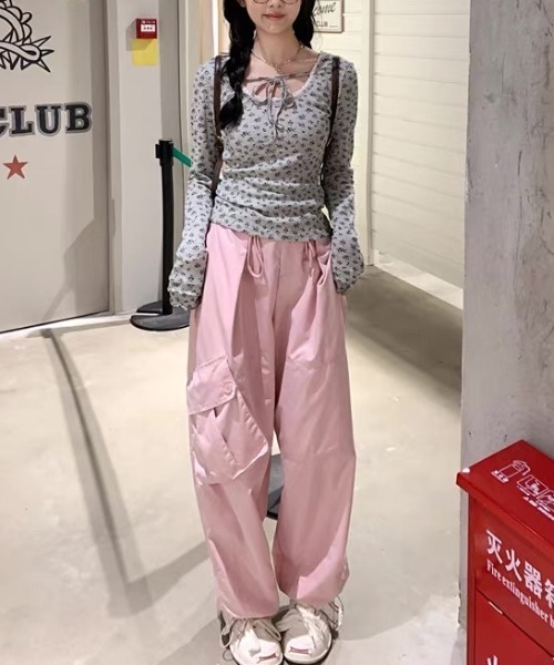 ViViDAY(ビビデー)の「フロントリボン 花柄カットソー(Tシャツ/カットソー・レディース・グレー・M)」の16枚目の写真
