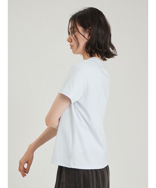 Mila Owen(ミラオーウェン)の「【接触冷感】アートブックグラフィックTシャツ(Tシャツ/カットソー・レディース・ベージュ/チャコールグレー/ホワイト/ライトブルー・F)」の5枚目の写真