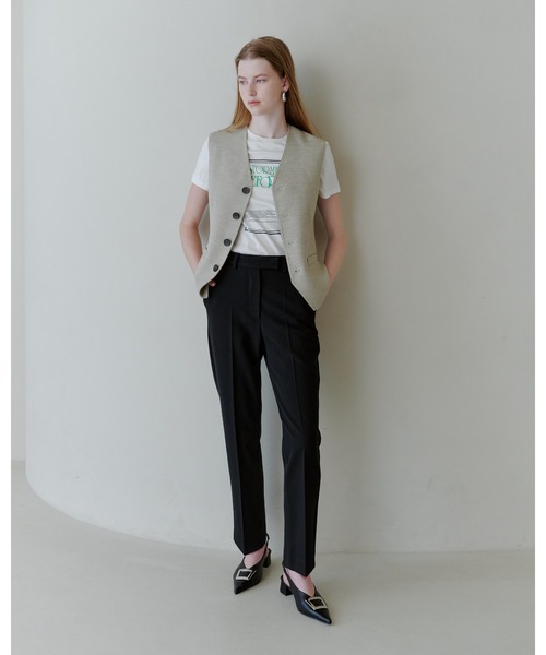 Mila Owen(ミラオーウェン)の「【接触冷感】アートブックグラフィックTシャツ(Tシャツ/カットソー・レディース・ベージュ/チャコールグレー/ホワイト/ライトブルー・F)」の13枚目の写真