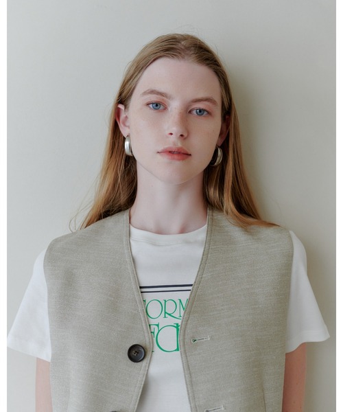 Mila Owen(ミラオーウェン)の「【接触冷感】アートブックグラフィックTシャツ(Tシャツ/カットソー・レディース・ベージュ/チャコールグレー/ホワイト/ライトブルー・F)」の14枚目の写真