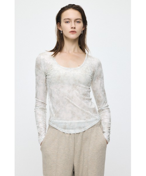 MOUSSY(マウジー)の「2WAY FLOWER VELOUR トップス(Tシャツ/カットソー・レディース・アイボリー/ネイビー・FREE)」の3枚目の写真