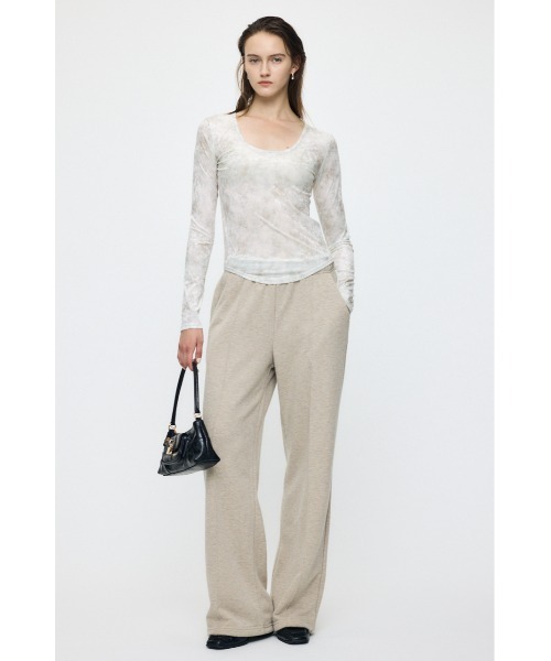 MOUSSY(マウジー)の「2WAY FLOWER VELOUR トップス(Tシャツ/カットソー・レディース・アイボリー/ネイビー・FREE)」の4枚目の写真