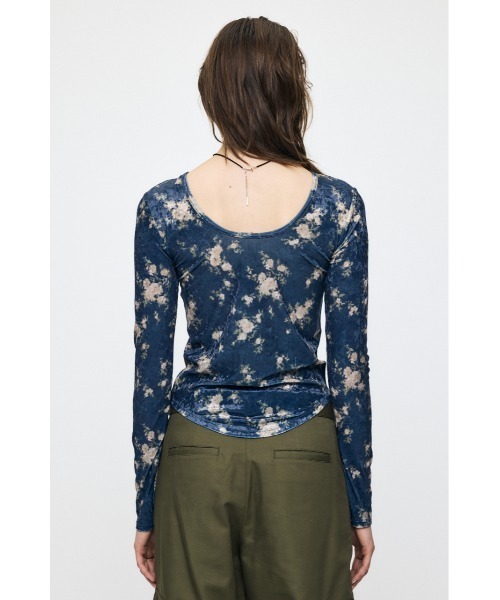 MOUSSY(マウジー)の「2WAY FLOWER VELOUR トップス(Tシャツ/カットソー・レディース・アイボリー/ネイビー・FREE)」の13枚目の写真