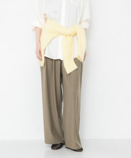 URBAN RESEARCH(アーバンリサーチ)の「『UR TECH SMOOTHLUXE』ウール混タックギャザーストレートパンツ(その他パンツ・レディース・ベージュ系その他/ライトグレー/チャコールグレー/ブルー系その他・40/38/36)」の1枚目の写真