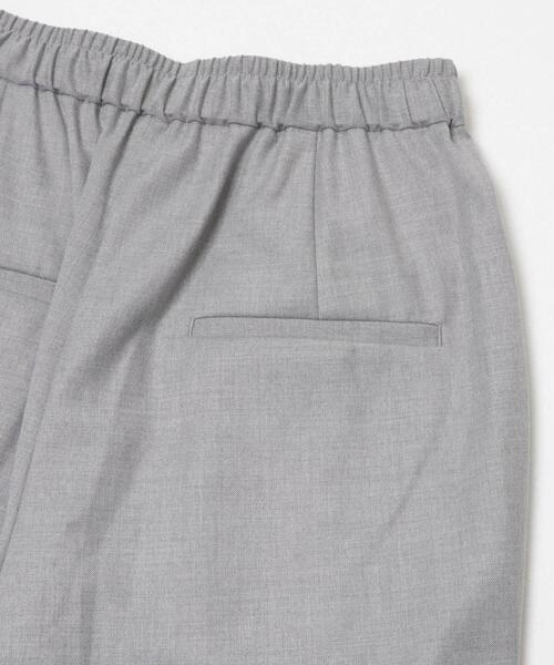 URBAN RESEARCH(アーバンリサーチ)の「『UR TECH SMOOTHLUXE』ウール混タックギャザーストレートパンツ(その他パンツ・レディース・ベージュ系その他/ライトグレー/チャコールグレー/ブルー系その他・40/38/36)」の8枚目の写真