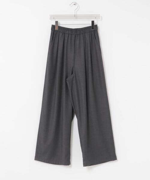 URBAN RESEARCH(アーバンリサーチ)の「『UR TECH SMOOTHLUXE』ウール混タックギャザーストレートパンツ(その他パンツ・レディース・ベージュ系その他/ライトグレー/チャコールグレー/ブルー系その他・40/38/36)」の17枚目の写真