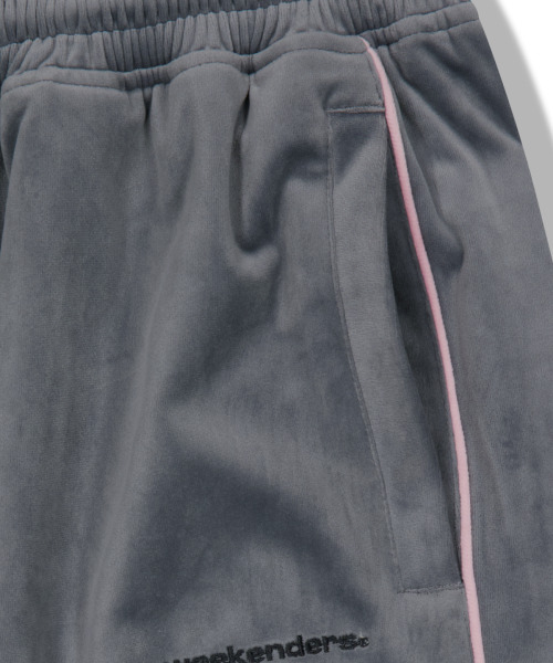WKNDRS(ウィーキャンドース)の「VELVET TRACK PANTS (D.GREY)(スウェットパンツ・レディース・その他・MEDIUM/LARGE/X-LARGE)」の4枚目の写真